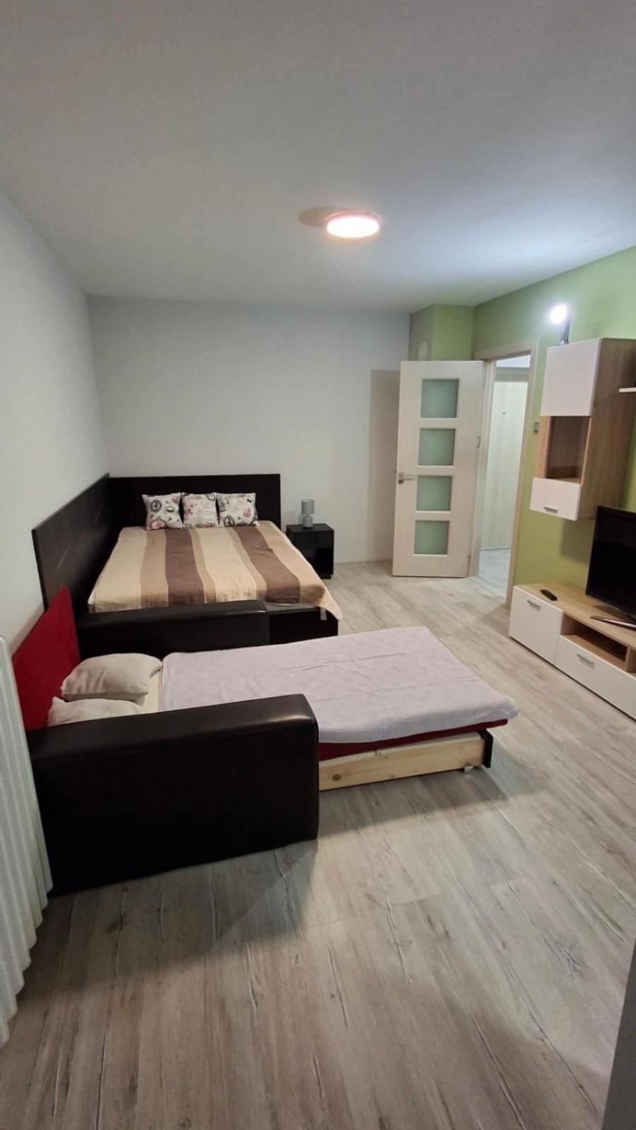 Osmica Appartement Novi Sad Buitenkant foto